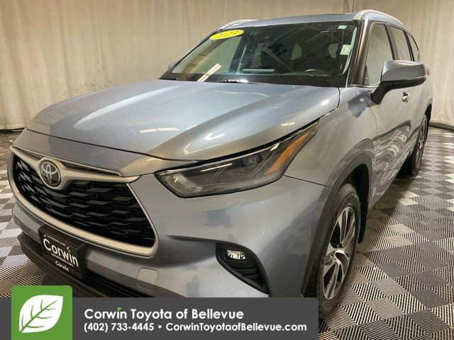 2023 Toyota Highlander XLE photo 4