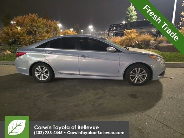 2014 Hyundai Sonata GLS photo 2