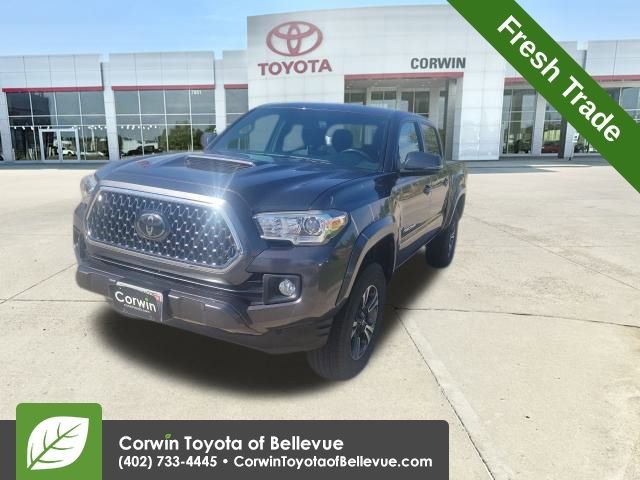 2018 Toyota Tacoma TRD Sport's photo