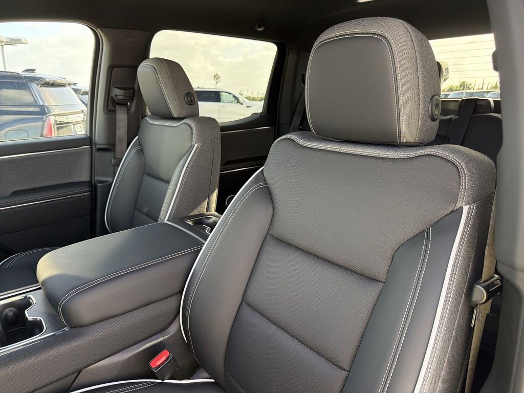 2026 GMC Sierra EV Elevation - Photo 24