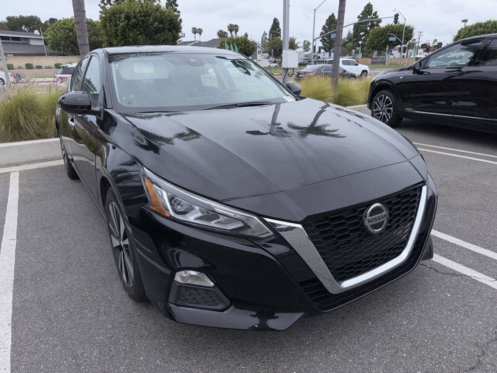 Used 2022 Nissan Altima 2.5 SV