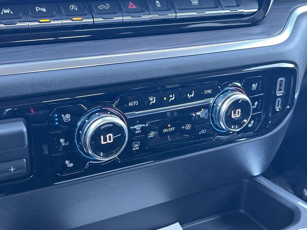 2026 GMC Sierra 1500 SLT - Photo 17