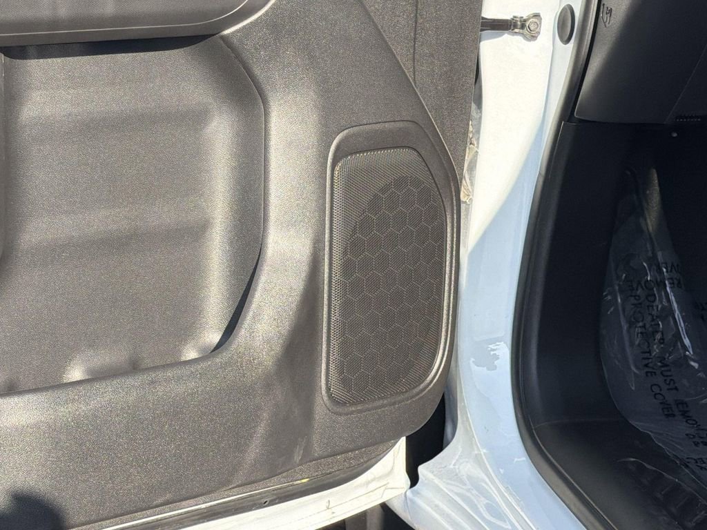 2025 GMC Sierra 1500 Pro - Photo 16