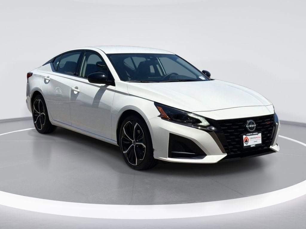 2024 Nissan Altima 2.5 SR's photo
