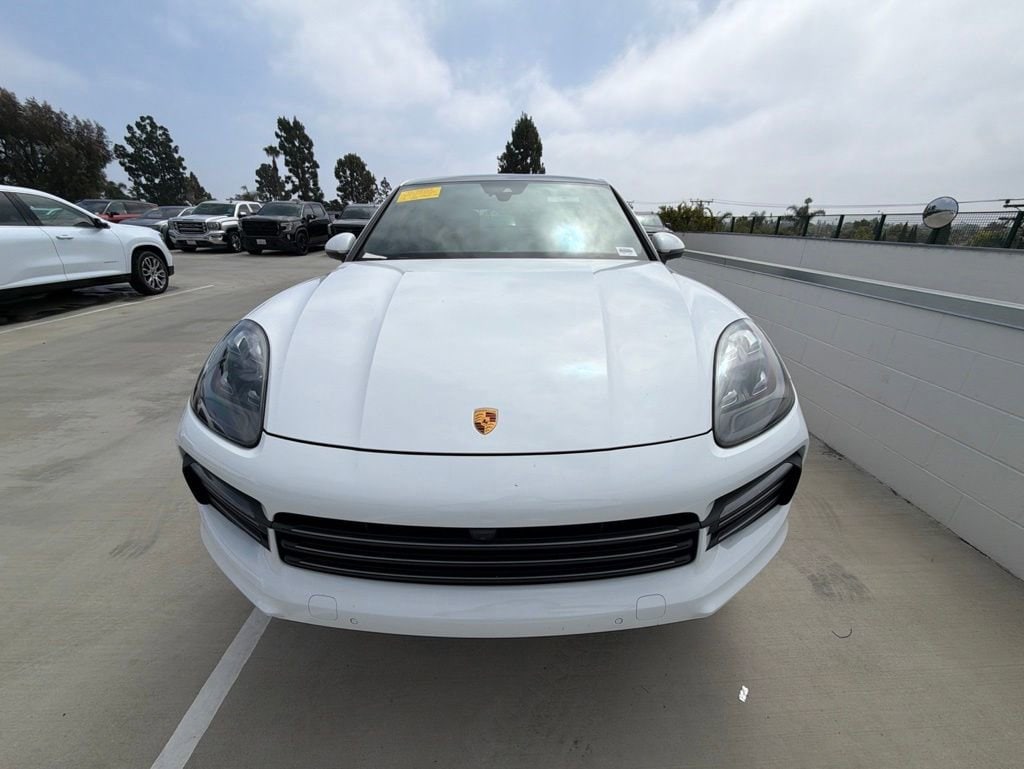 2022 Porsche Cayenne Platinum Edition's photo