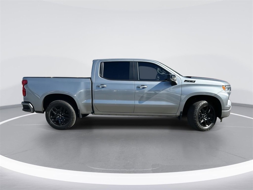 2023 Chevrolet Silverado 1500 RST photo 3