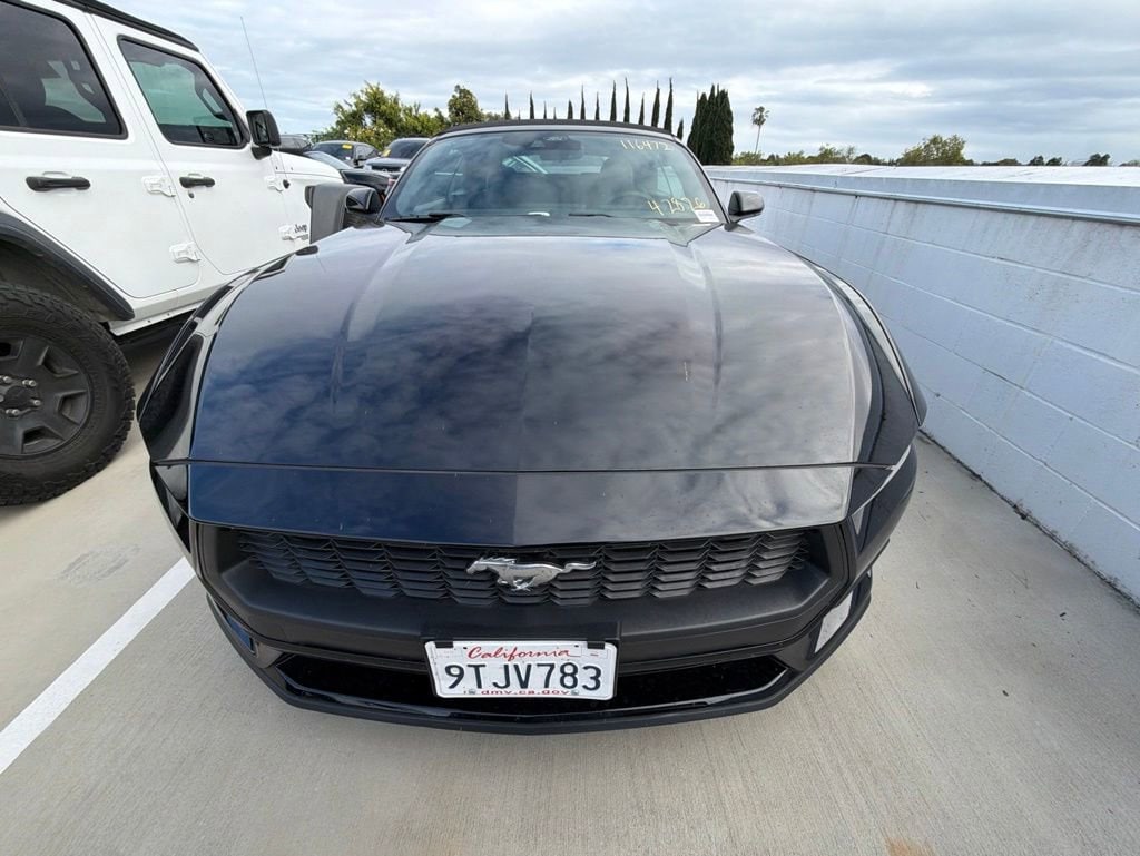 2025 Ford Mustang EcoBoost Convertible's photo