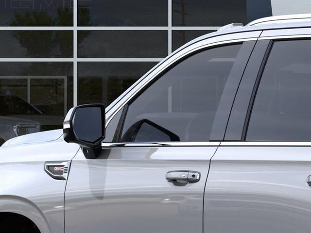 2026 GMC Yukon Denali - Photo 12