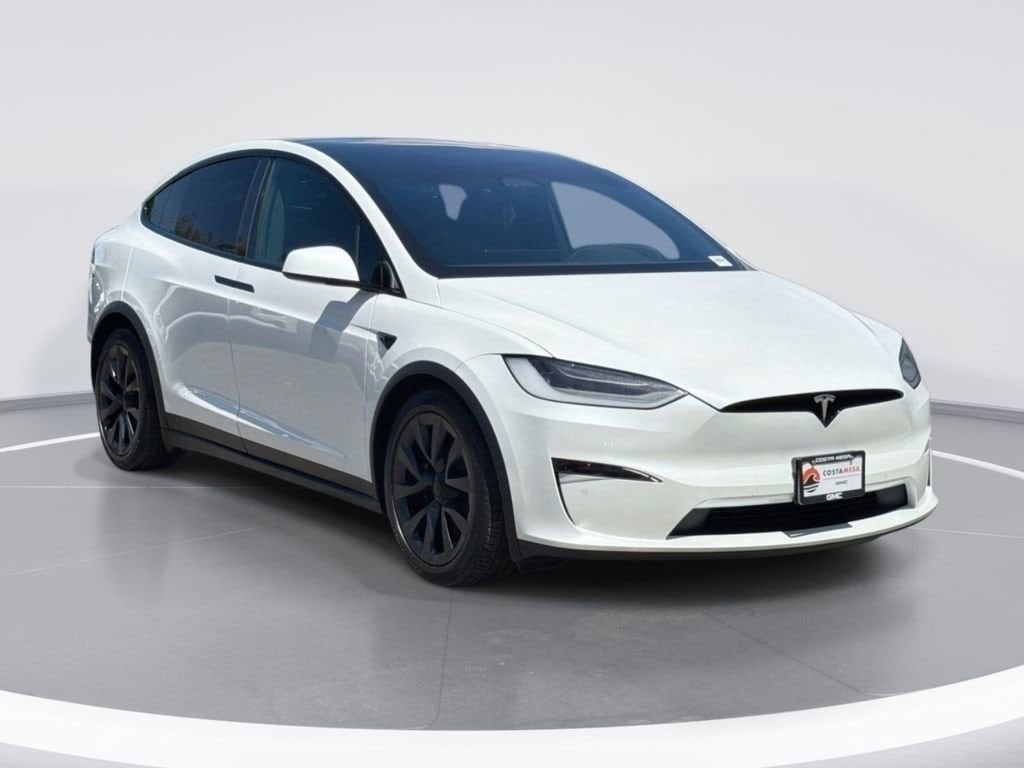 2023 Tesla Model X Long Range's photo