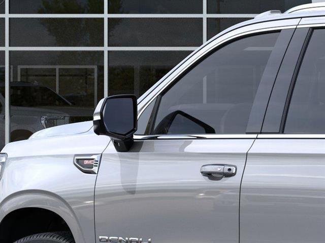 2026 GMC Yukon XL Denali - Photo 12