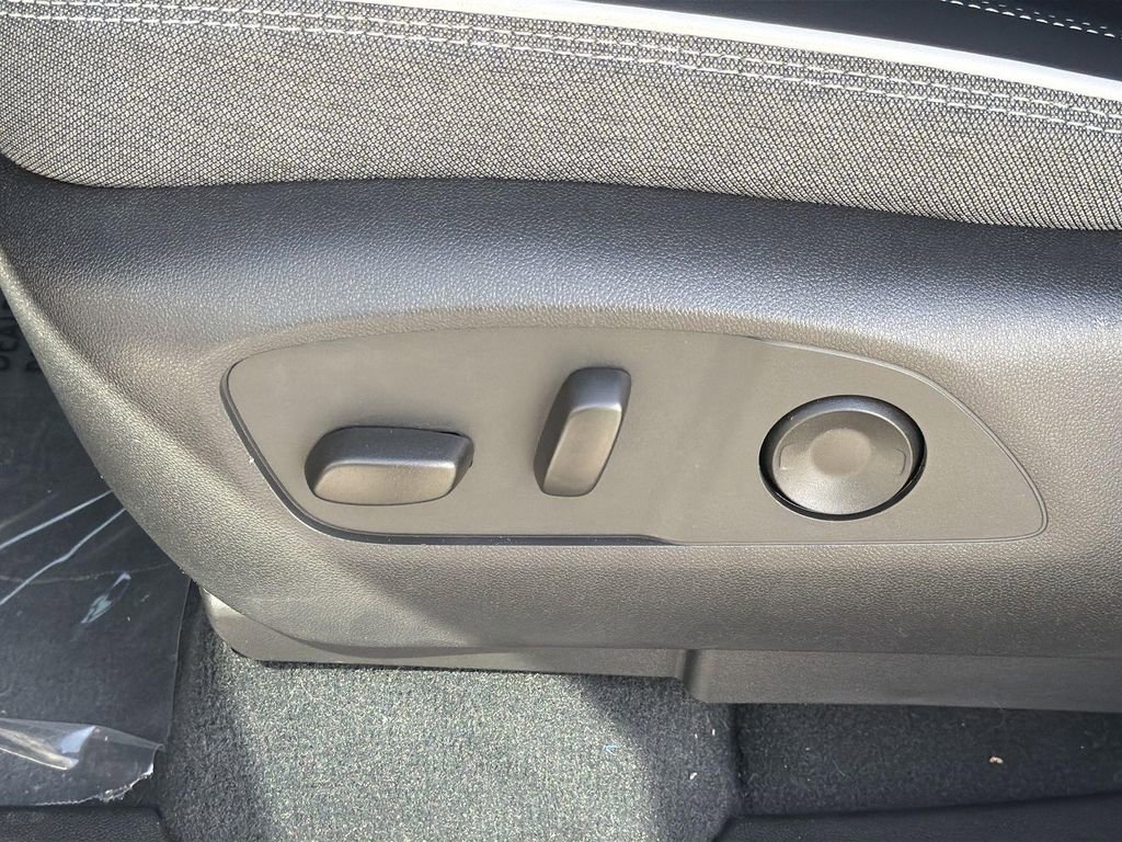 2026 GMC Sierra EV Elevation - Photo 23