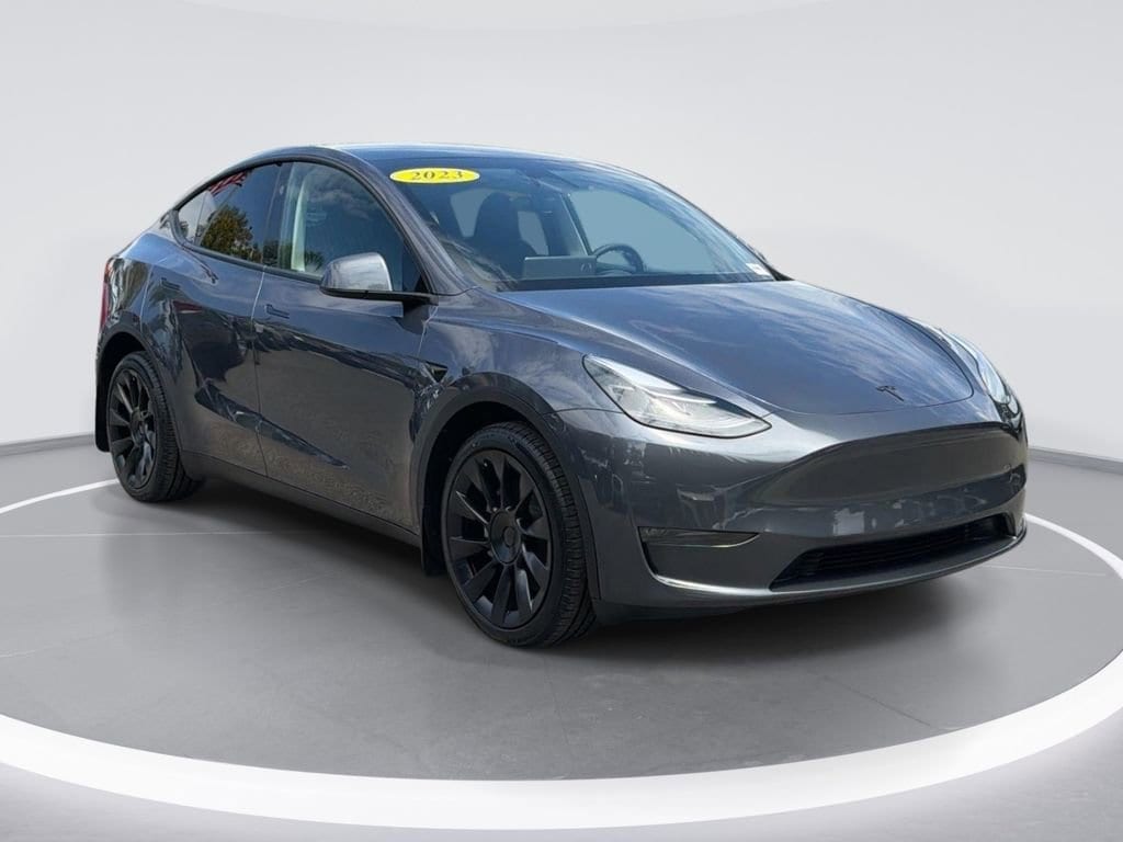 2023 Tesla Model Y Long Range Dual Motor All-Wheel Drive's photo