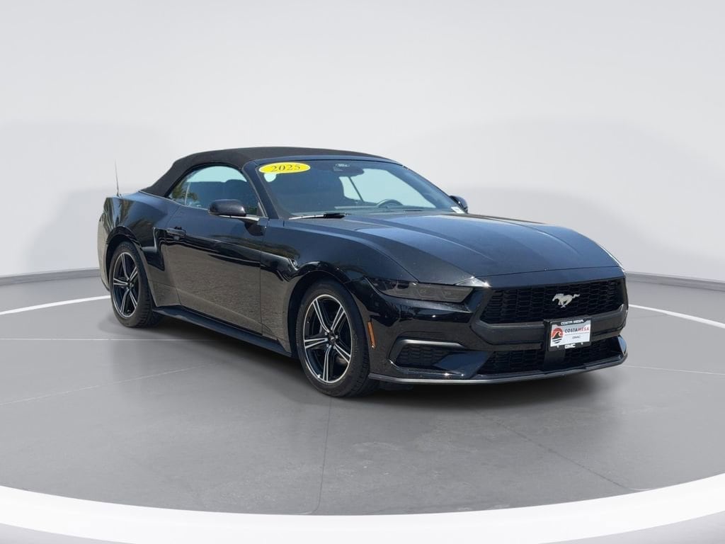 2025 Ford Mustang EcoBoost Convertible's photo