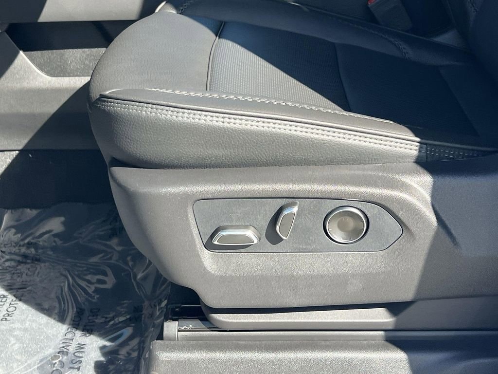 2026 GMC Sierra 3500HD Denali - Photo 23