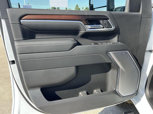 2026 GMC Sierra 3500HD Denali - Photo 10