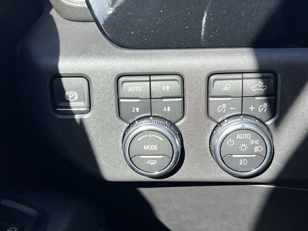 2026 GMC Sierra 1500 SLT - Photo 19