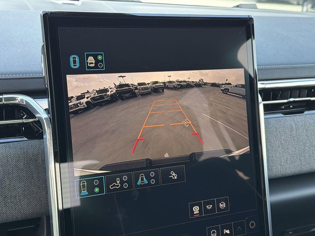 2026 GMC Sierra EV Elevation - Photo 13