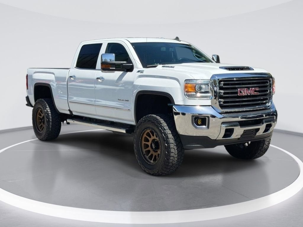 2017 GMC Sierra 4WD Crew Cab Standard Box SLT's photo