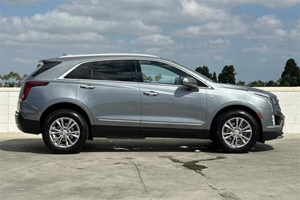 Used 2022 CADILLAC XT5 For Sale at Costa Mesa GMC VIN 1GYKNCRS7NZ107026