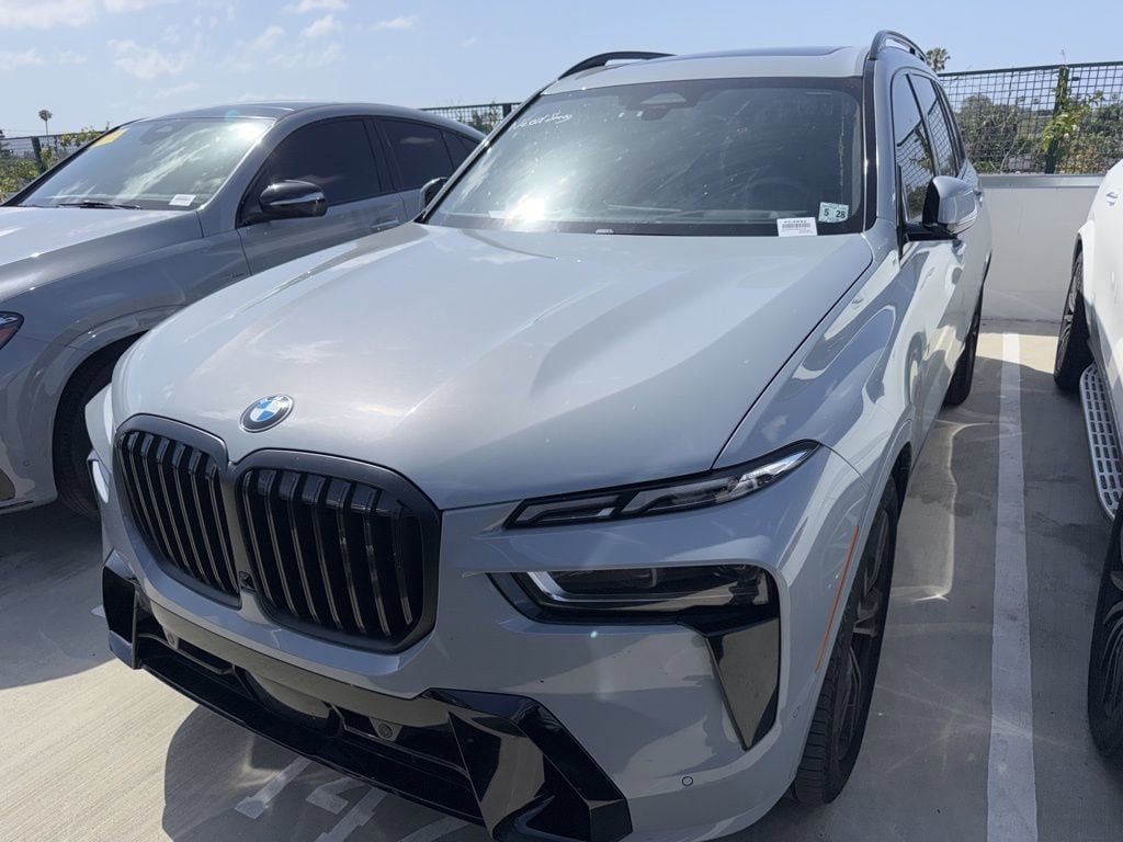 2024 BMW X7 xDrive40i's photo
