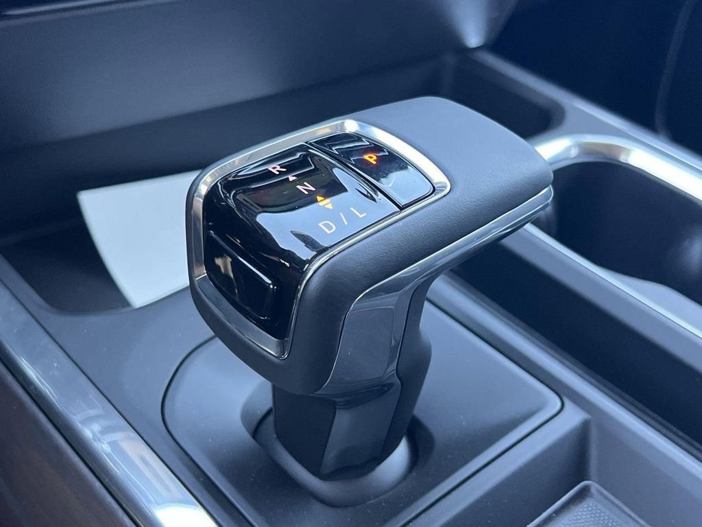 2026 GMC Sierra 1500 SLT - Photo 18