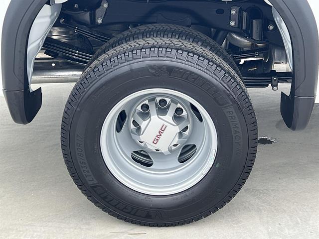 2026 GMC Sierra 3500HD Pro - Photo 33