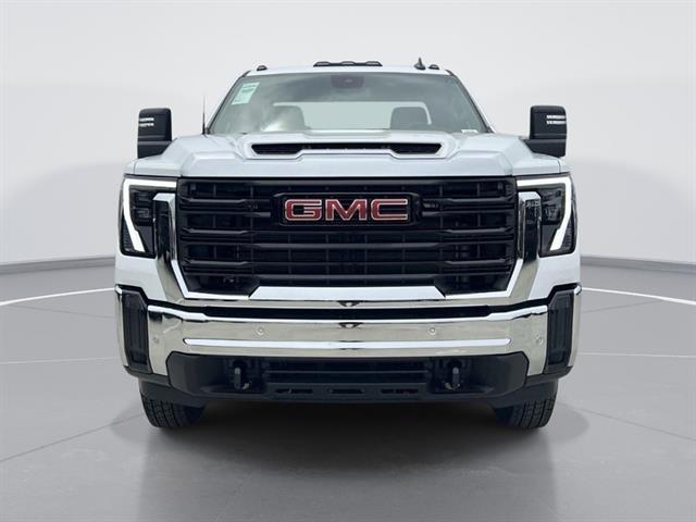 2026 GMC Sierra 3500HD Pro - Photo 8