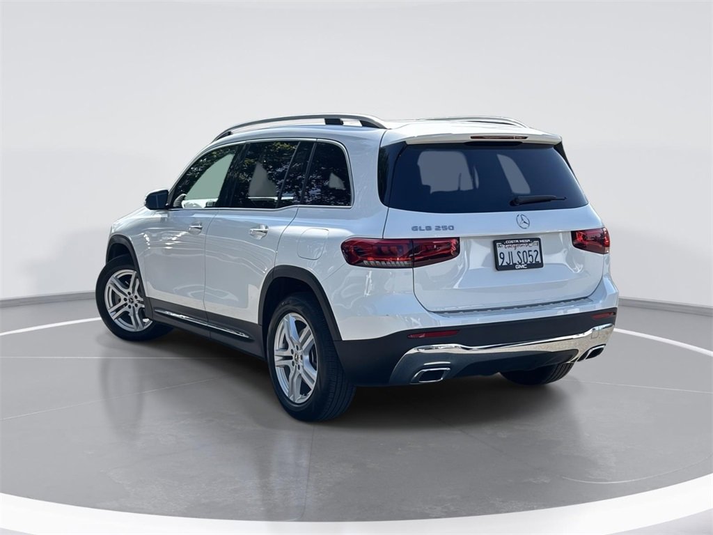 2023 Mercedes Benz GLB 250 photo 4