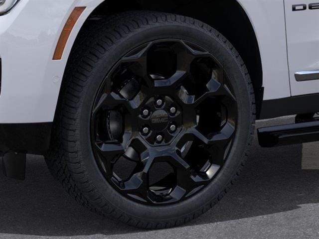 2026 GMC Yukon XL Denali - Photo 9