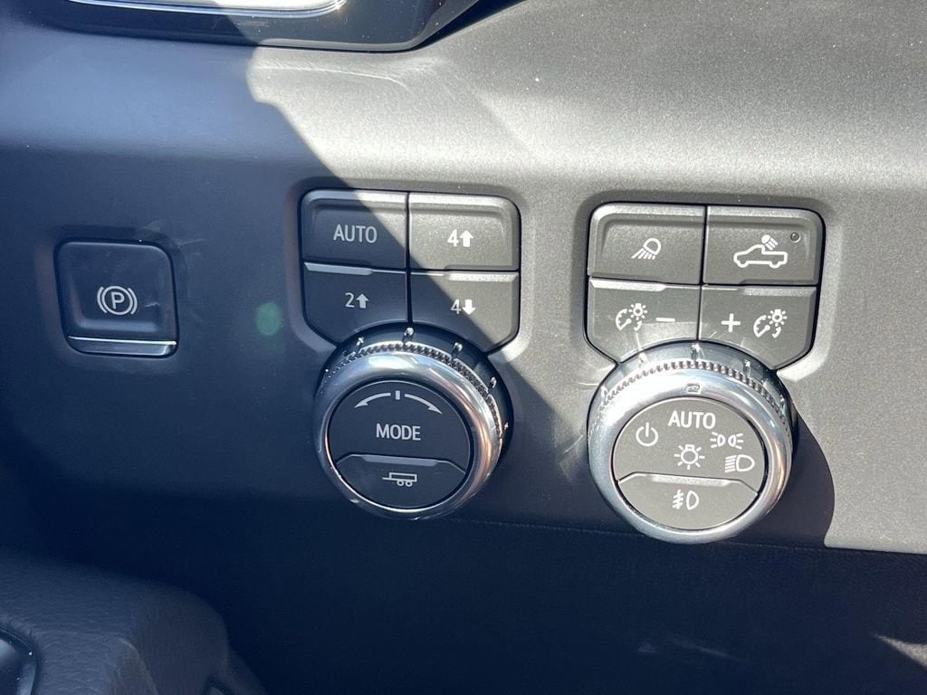 2026 GMC Sierra 3500HD Denali - Photo 21