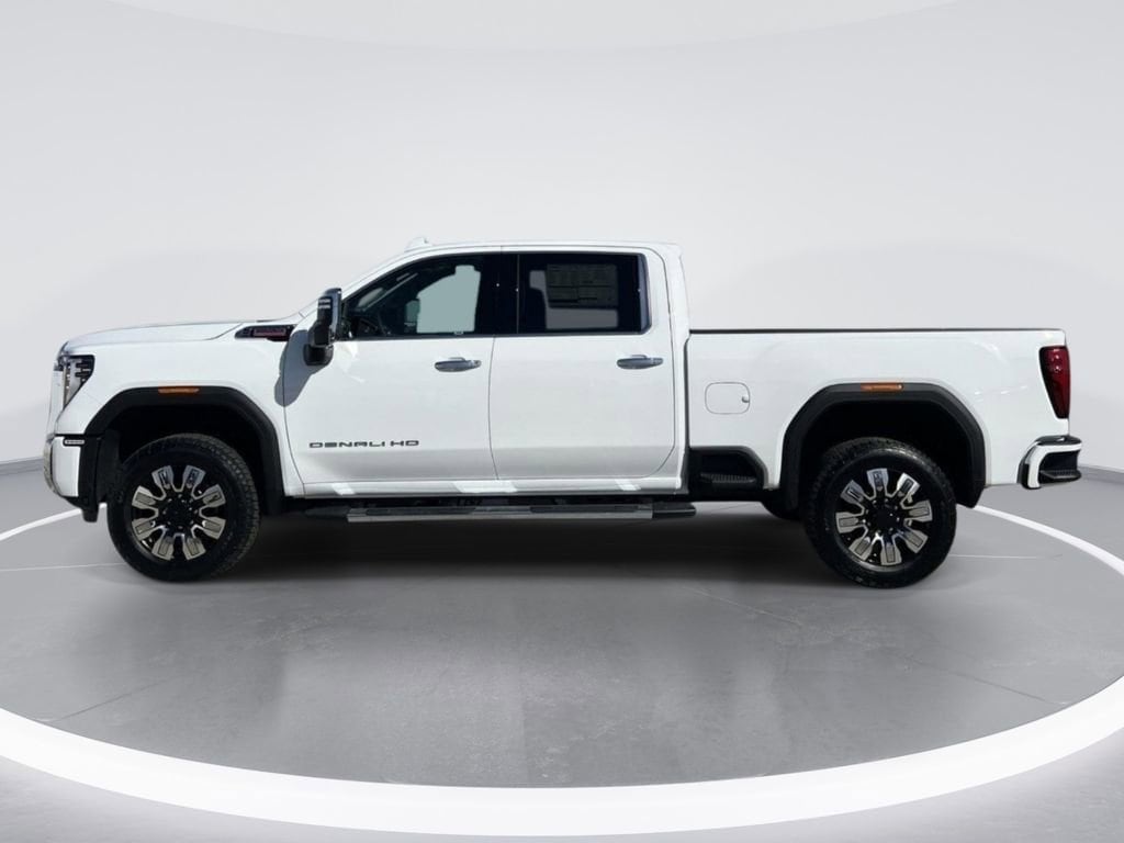 2026 GMC Sierra 3500HD Denali - Photo 7
