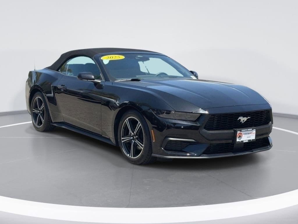 2025 Ford Mustang EcoBoost Convertible's photo