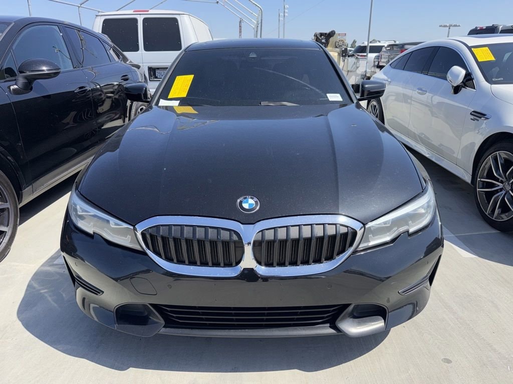 2021 BMW 3 Series 330i Sedan's photo
