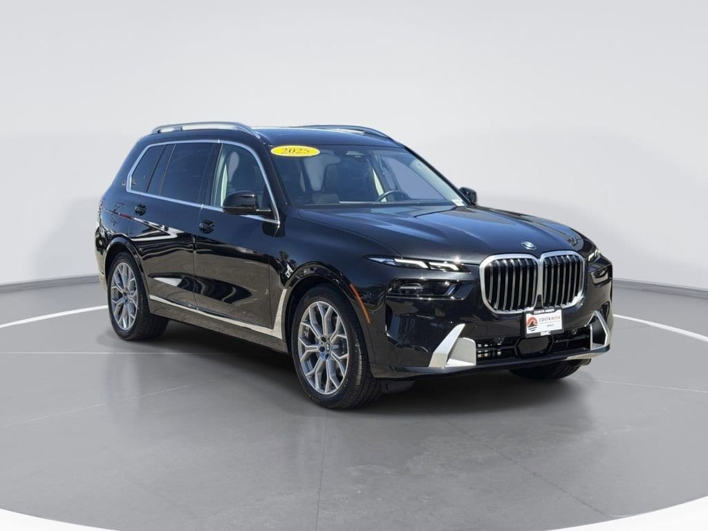 2025 BMW X7 xDrive40i's photo