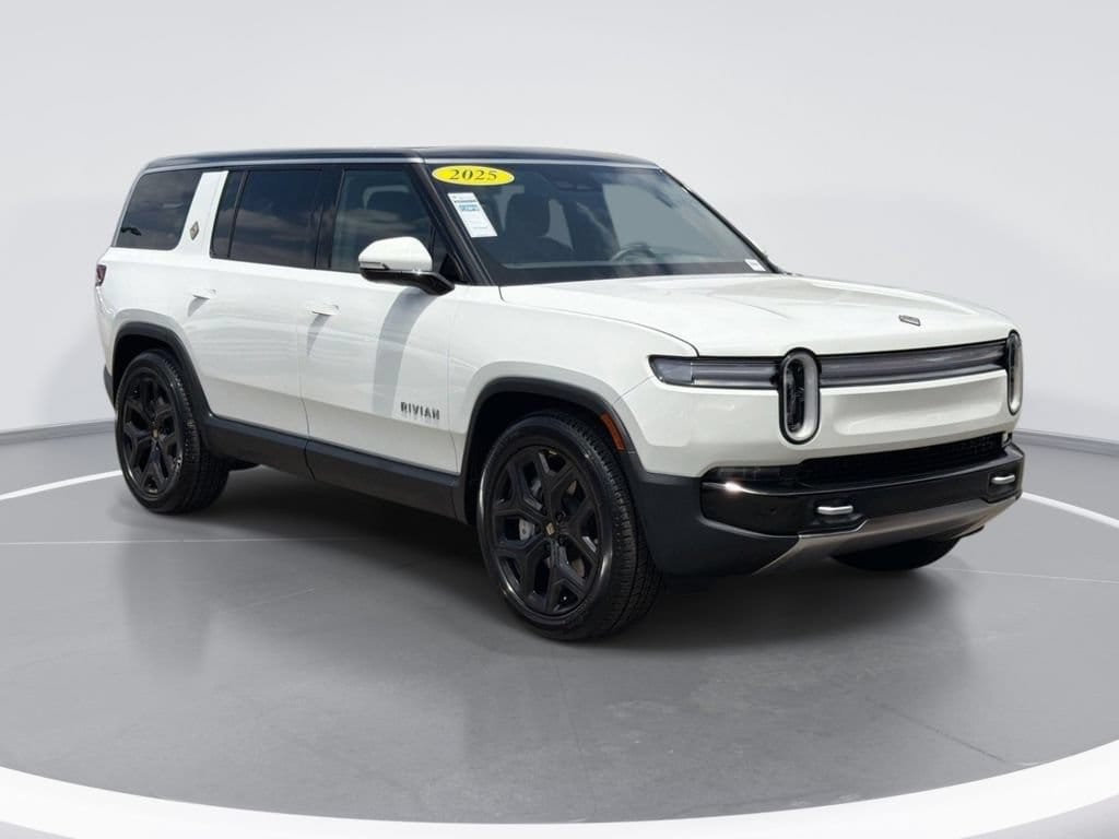 2025 Rivian R1S Adventure Dual Max's photo