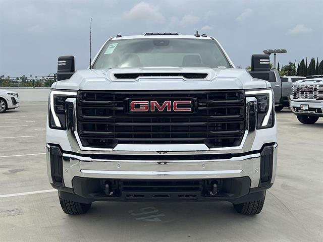 2026 GMC Sierra 3500HD Pro - Photo 8