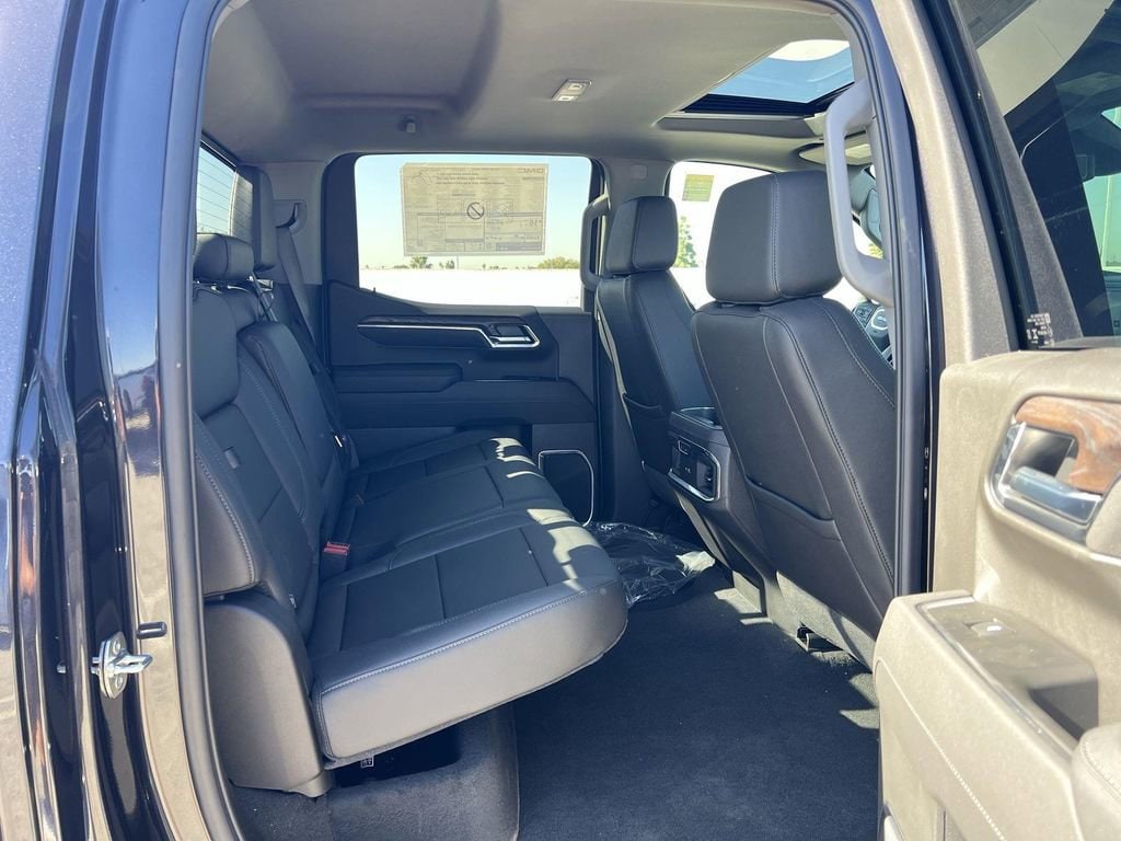 2026 GMC Sierra 1500 SLT - Photo 30