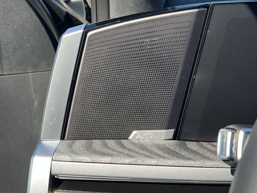 2025 Cadillac Escalade IQ Luxury 2 - Photo 24