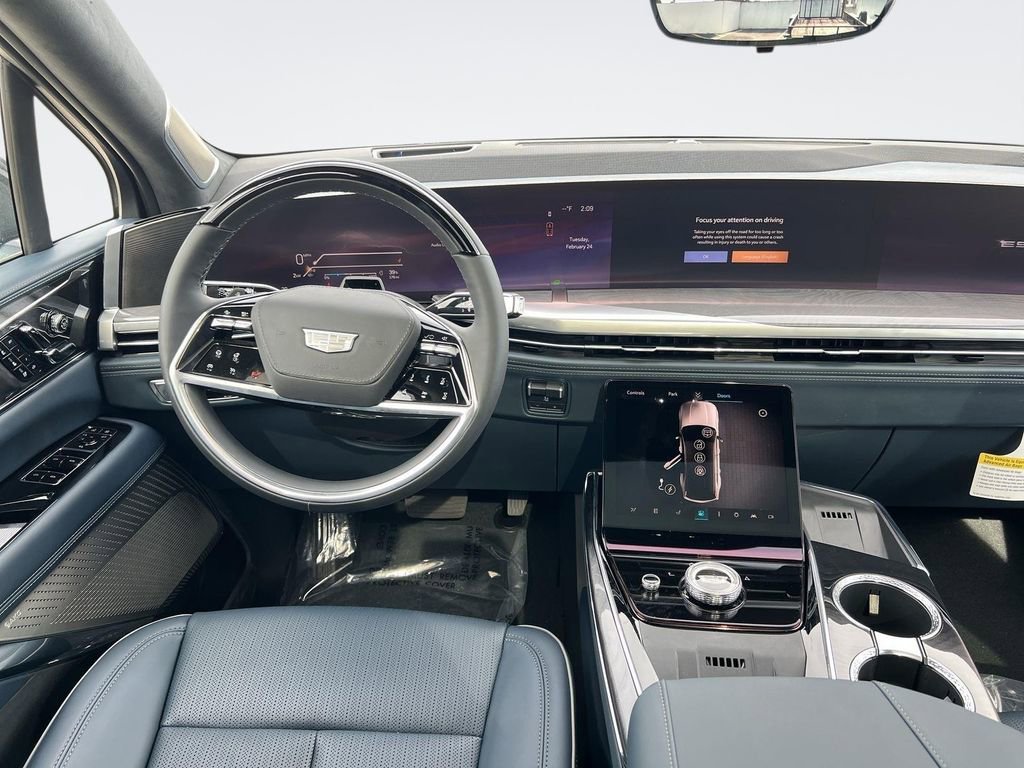 2025 Cadillac Escalade IQ Luxury 2 - Photo 11