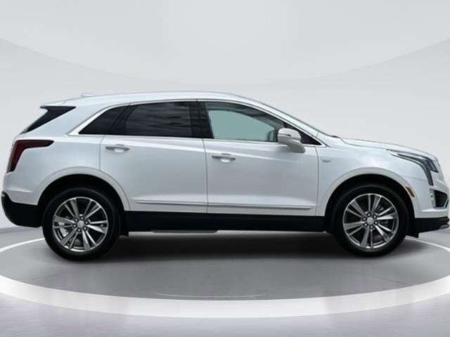 2024 Cadillac XT5 Premium Luxury photo 2