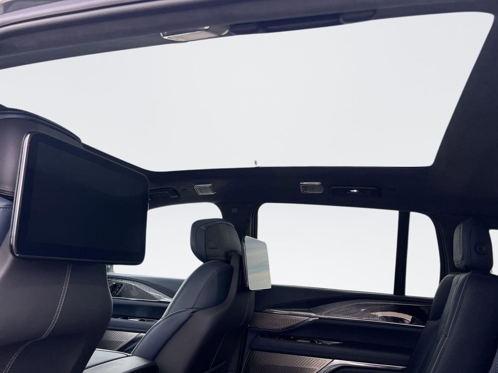 2025 Cadillac Escalade IQ Luxury 2 - Photo 29