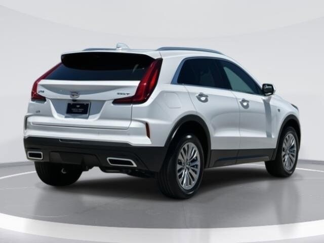 2024 Cadillac XT4 Premium Luxury photo 3