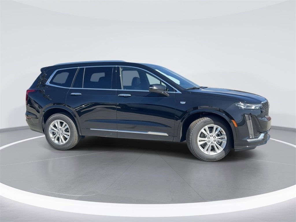New 2025 CADILLAC XT6 Luxury SUV