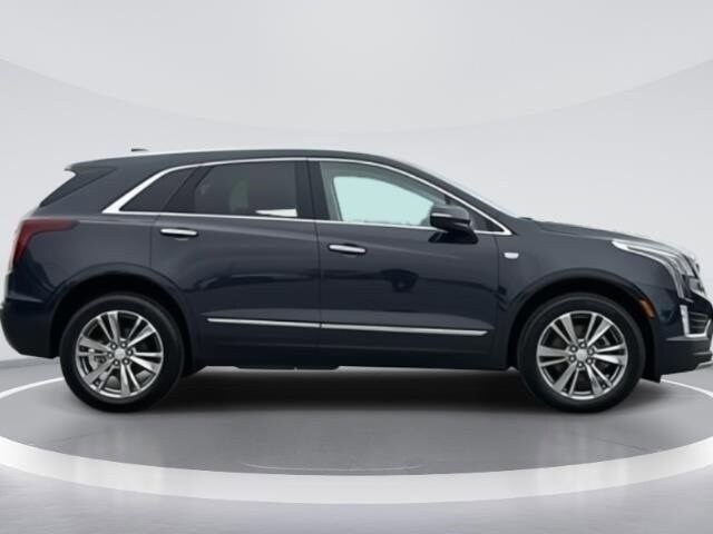 2024 Cadillac XT5 Premium Luxury photo 2