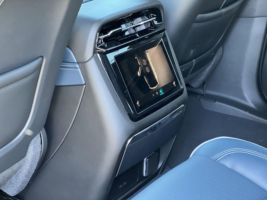 2025 Cadillac Escalade IQ Sport 2 - Photo 30