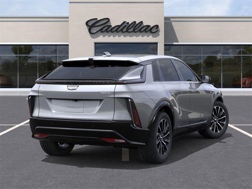 2025 Cadillac Lyriq Sport photo 4