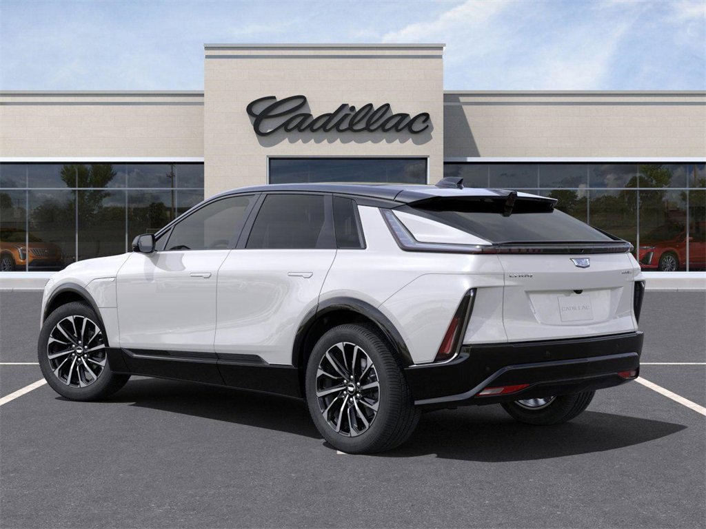 2025 Cadillac Lyriq Sport photo 3