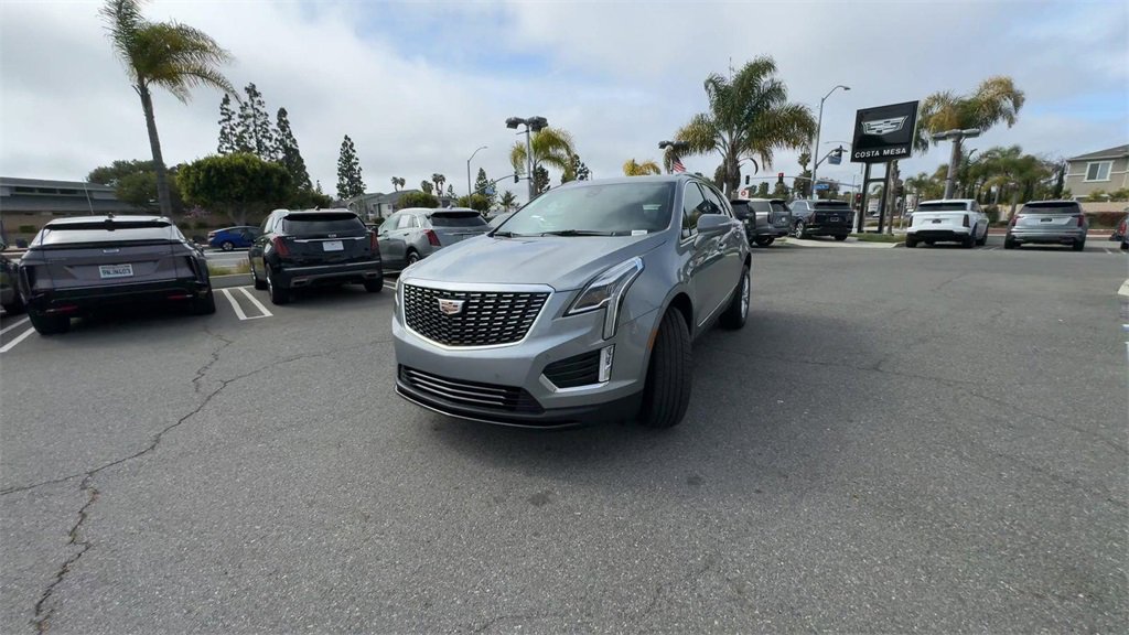 2025 Cadillac XT5 Luxury photo 3