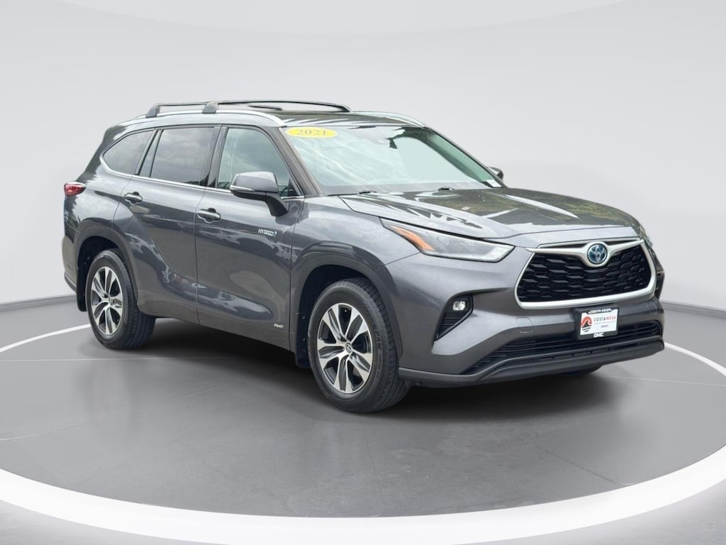 Used 2021 Toyota Highlander Hybrid XLE