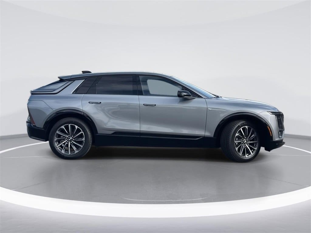 New 2025 CADILLAC LYRIQ Sport 2 SUV